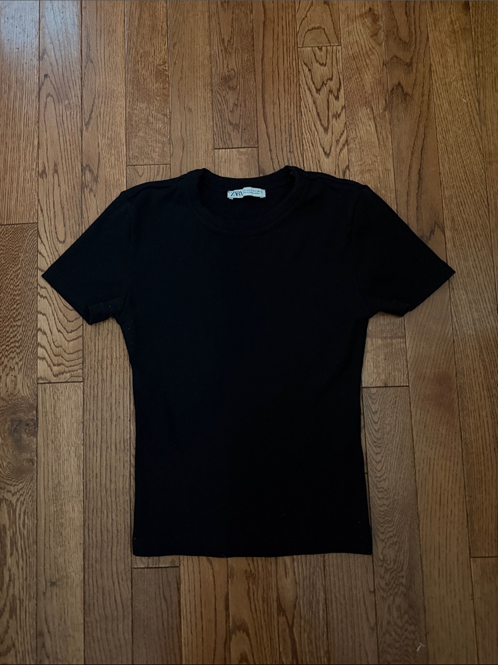 Zara Black Short Sleeve Ribbed Crewneck Tee